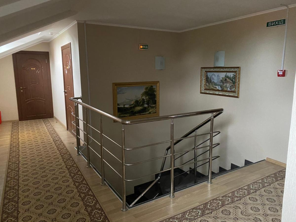 Гостинний Маєток Hotel Mila Kültér fotó