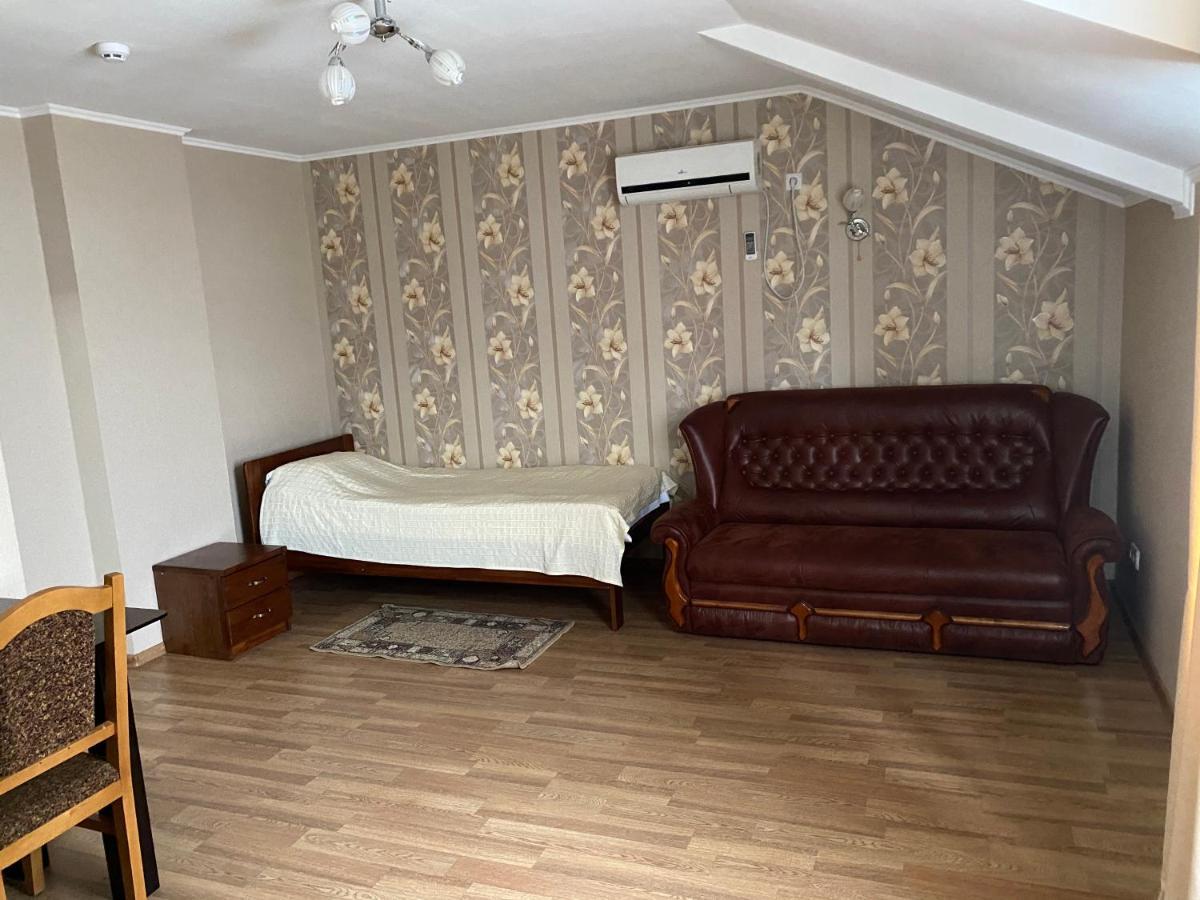 Гостинний Маєток Hotel Mila Kültér fotó