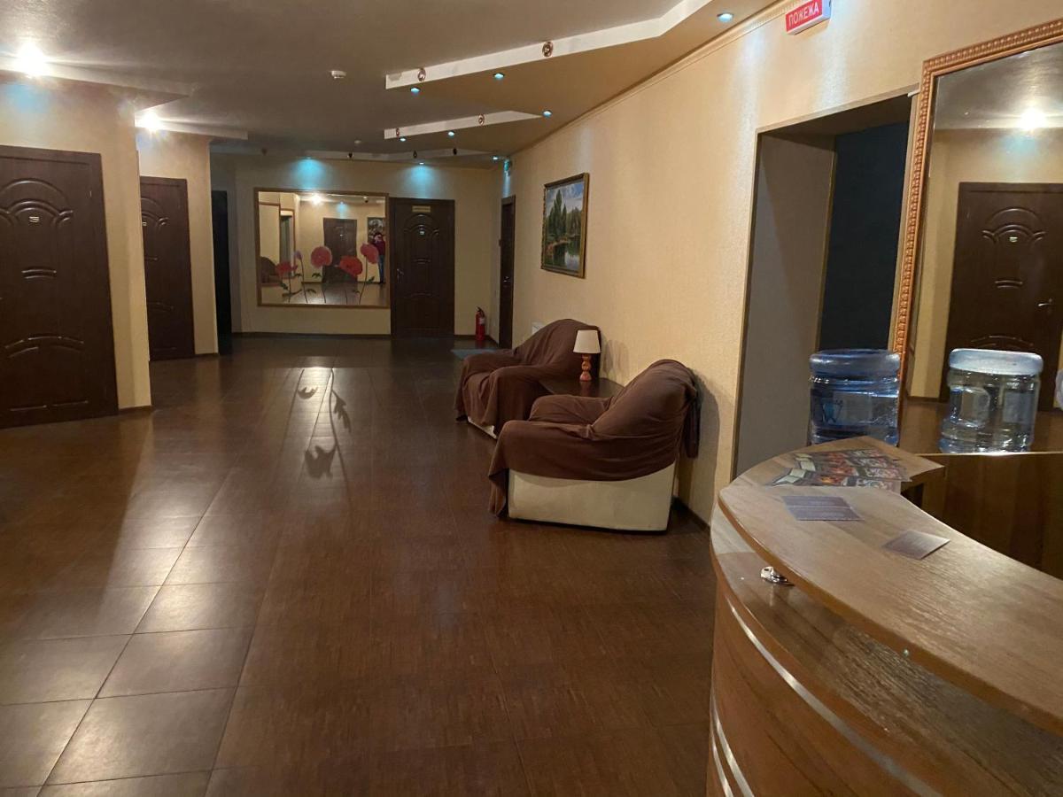 Гостинний Маєток Hotel Mila Kültér fotó