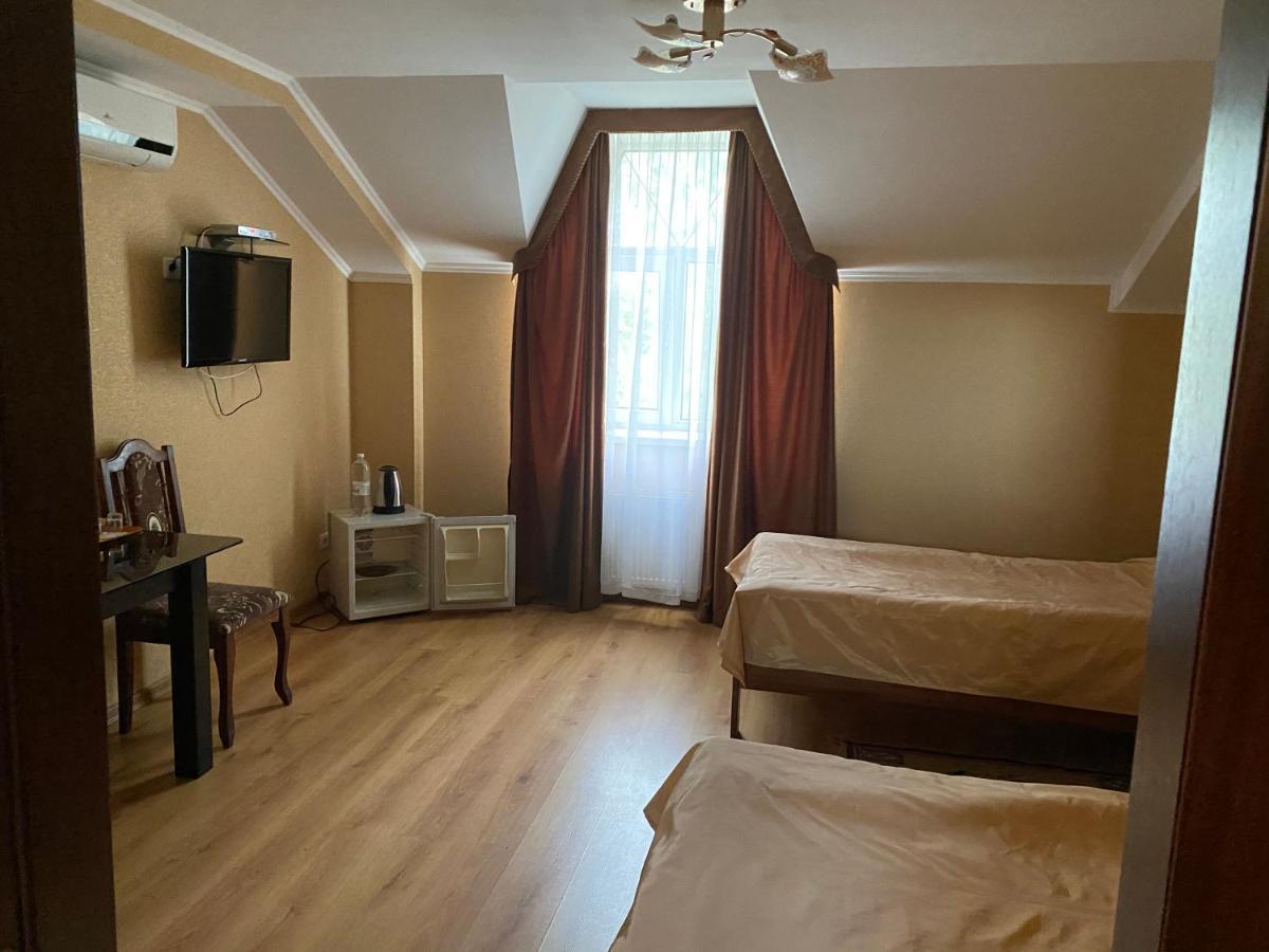 Гостинний Маєток Hotel Mila Kültér fotó