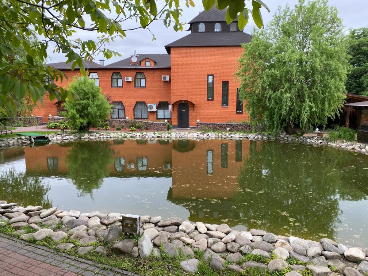 Гостинний Маєток Hotel Mila Kültér fotó