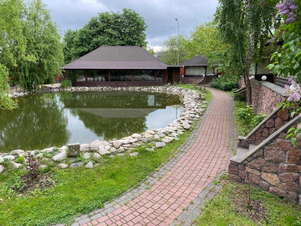 Гостинний Маєток Hotel Mila Kültér fotó