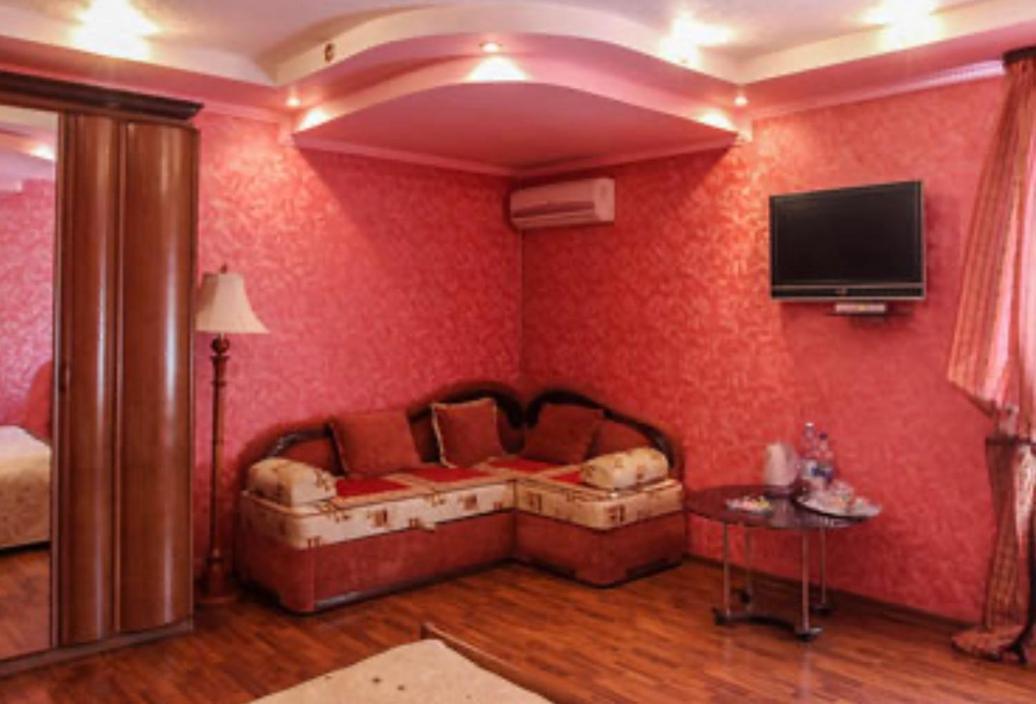Гостинний Маєток Hotel Mila Kültér fotó